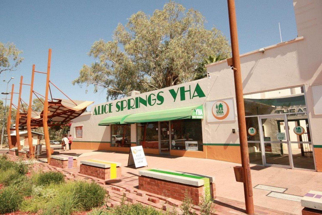 Yha Alice Springs Hostel Exterior photo