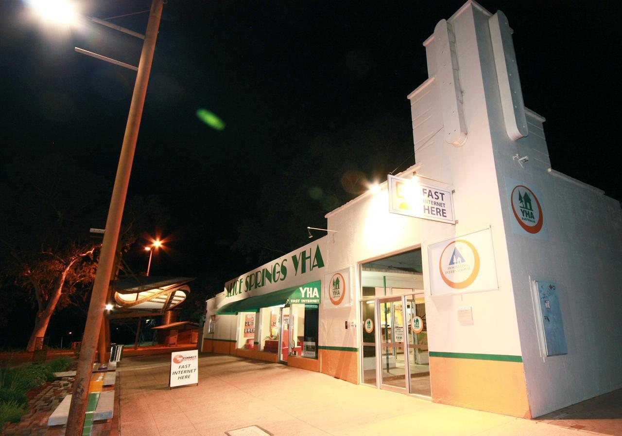 Yha Alice Springs Hostel Exterior photo