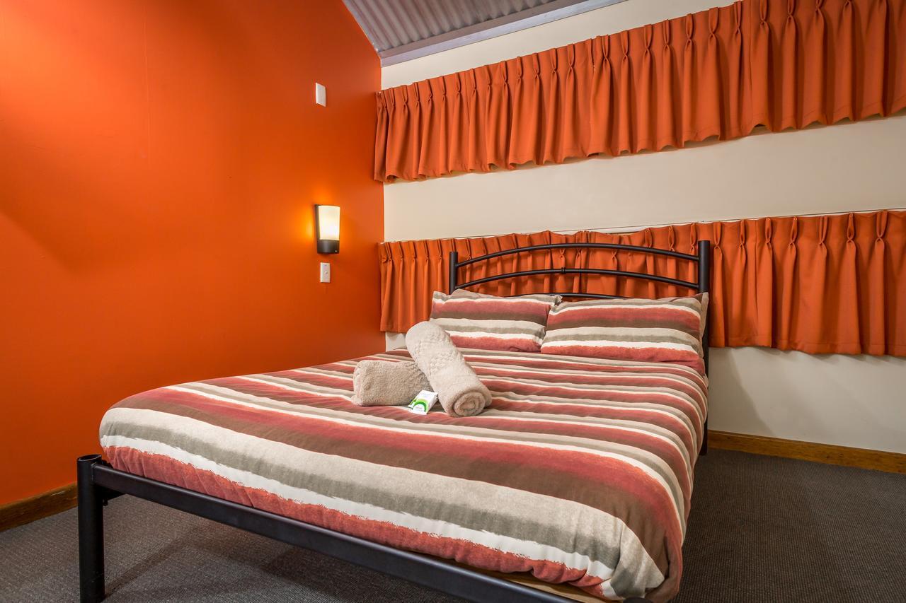 Yha Alice Springs Hostel Exterior photo